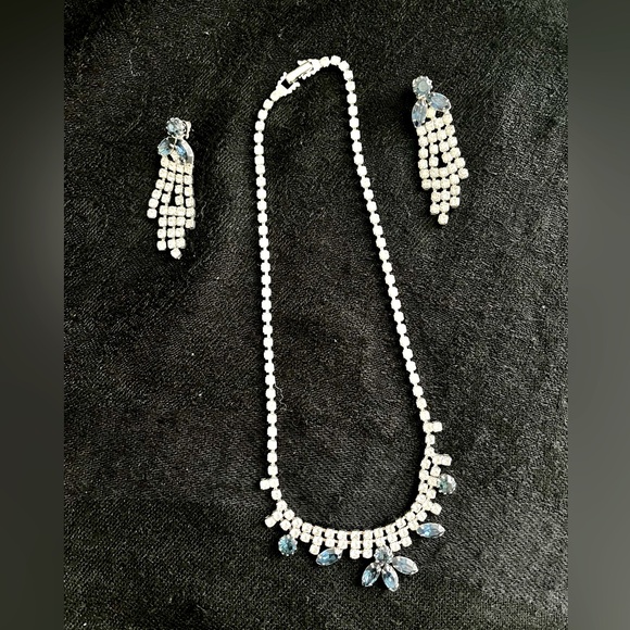 1980’s costume ‘diamond & sapphire’ necklace/earring set - Picture 6 of 8